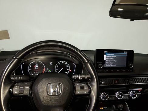 Used 2024 Honda Civic EX-L image 13