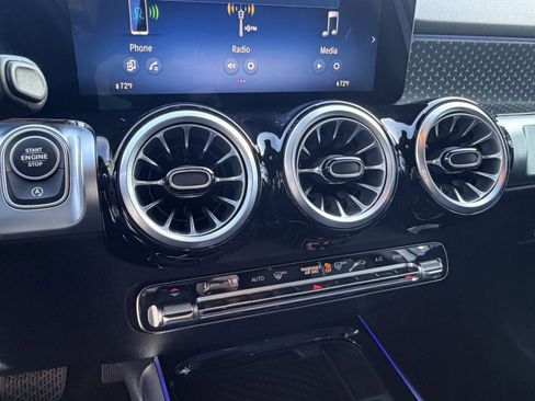 Certified 2025 Mercedes-Benz GLB 250 4MATIC image 23