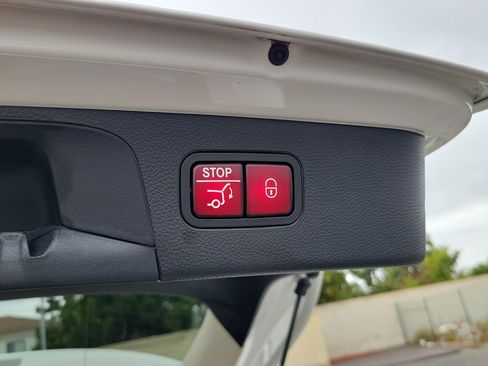 Used 2022 Mercedes-Benz GLC 300 image 22