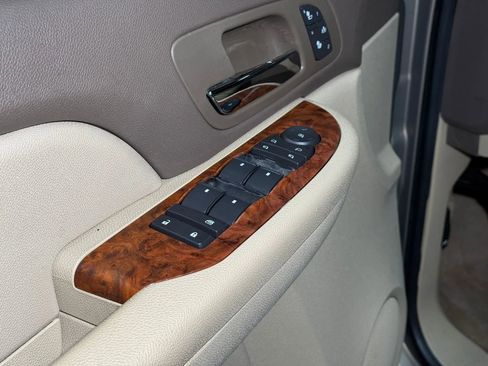 Used 2007 GMC Yukon SLT w/ SLT Preferred Equipment Group image 39