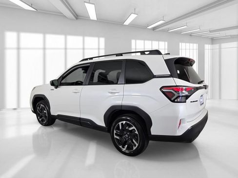 New 2026 Subaru Forester Premium AWD/4WD image 4