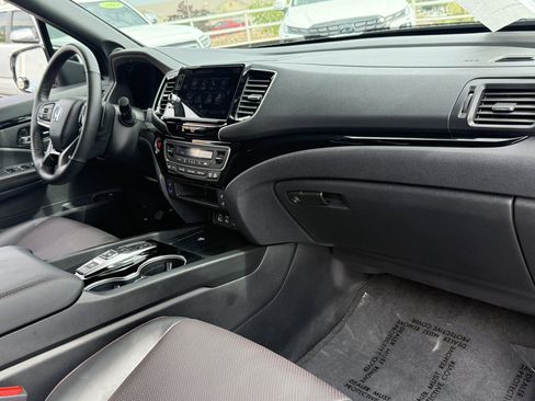 Certified 2025 Honda Ridgeline Black Edition image 26