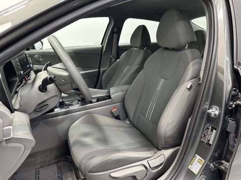 Certified 2025 Hyundai Elantra Hybrid FWD image 15