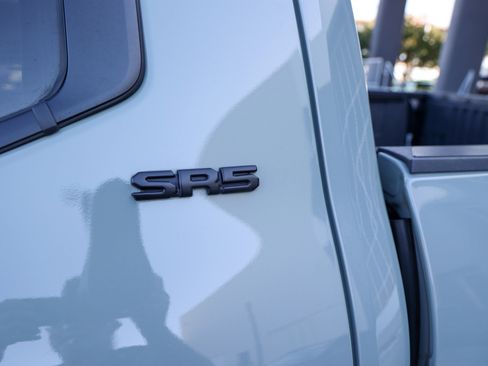 Used 2025 Toyota Tundra SR5 AWD/4WD image 15