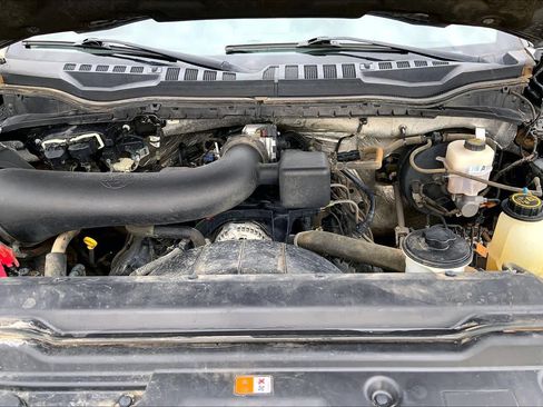 Certified 2019 Ford F250 Lariat w/ Chrome Package image 31