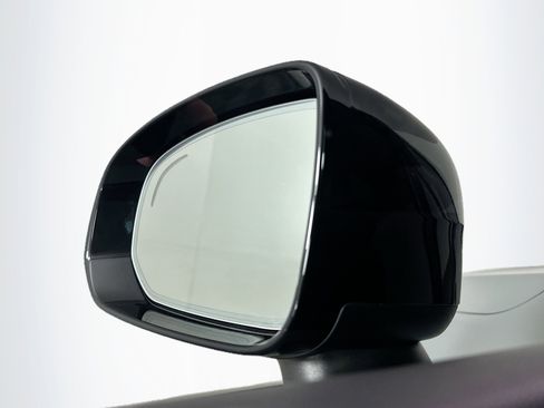 Used 2024 Volvo XC60 B5 Plus w/ Protection Package Premier image 16