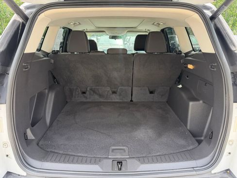 Used 2015 Ford Escape SE w/ Equipment Group 201A FWD image 12