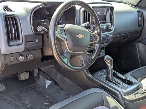 Used 2022 Chevrolet Colorado Z71 image 11