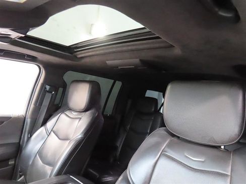 Used 2018 Cadillac Escalade ESV Platinum image 20