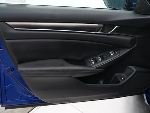 Used 2019 Honda Accord Sport image 9