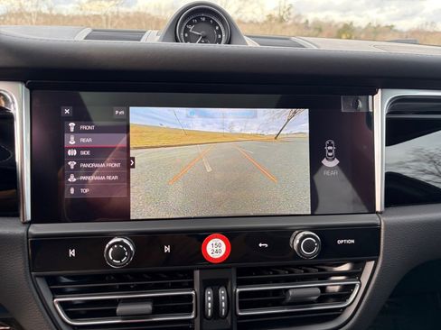 Certified 2026 Porsche Macan Base image 23