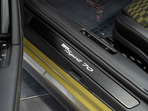 Used 2026 Porsche 911 GTS image 36