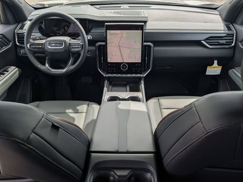 New 2026 GMC Acadia AT4 w/ LPO, Floor Liner Package AWD/4WD image 8