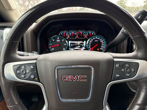 Used 2017 GMC Sierra 1500 SLT image 11