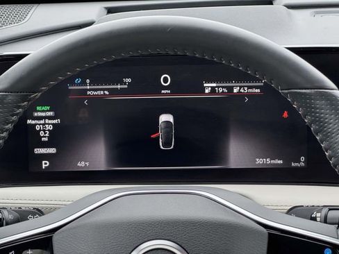 Used 2023 Nissan Ariya AWD image 28