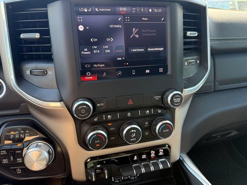 Used 2022 RAM 1500 Laramie AWD/4WD image 34