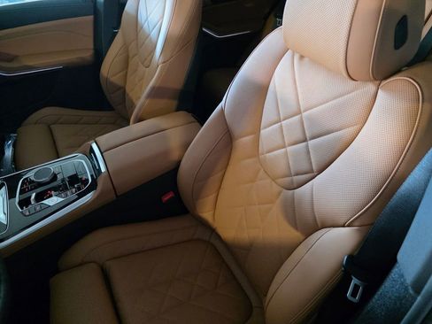 New 2026 BMW X5 sDrive40i image 9