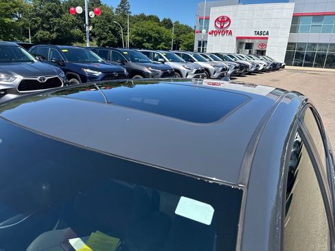 Used 2023 Toyota Corolla SE w/ SE Premium Package FWD image 43