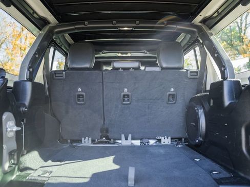 Used 2022 Jeep Wrangler Unlimited Sahara image 8