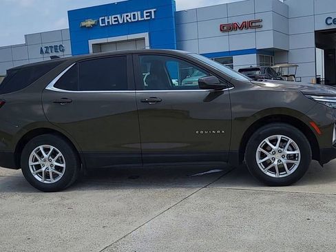 Used 2024 Chevrolet Equinox LT w/ Driver Convenience Package AWD/4WD image 9
