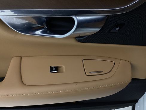 Used 2018 Volvo S90 T6 Inscription image 42