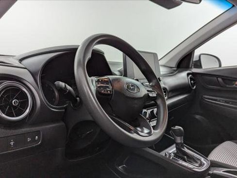 Used 2023 Hyundai Kona SE image 23