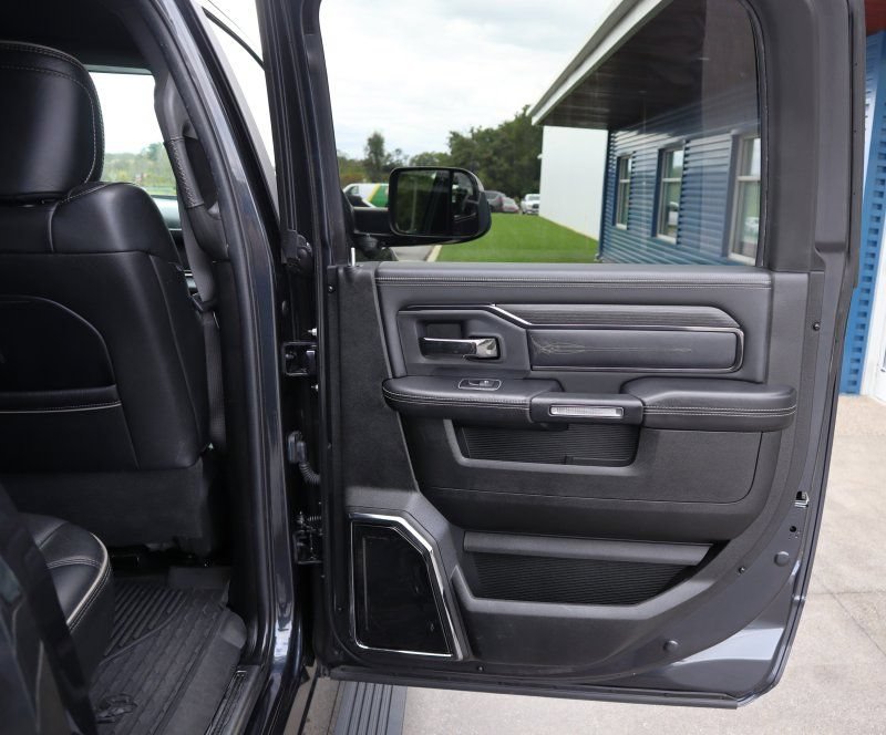 Used 2022 RAM 2500 Limited AWD/4WD image 18