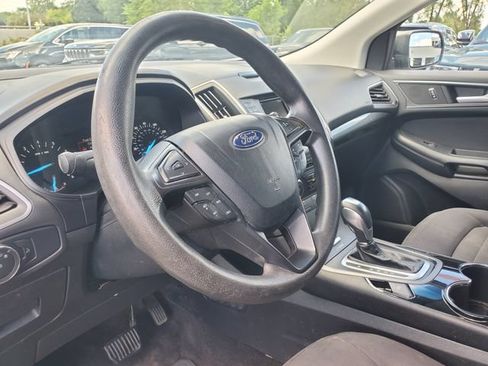 Used 2016 Ford Edge SE FWD image 9