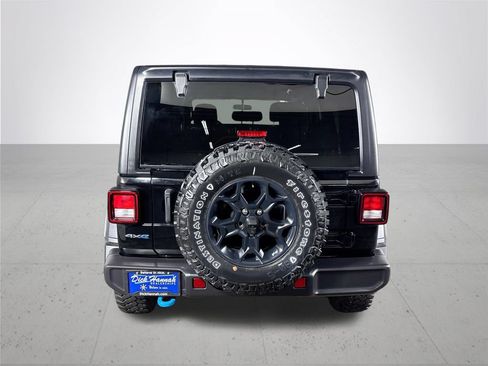 Certified 2023 Jeep Wrangler Unlimited AWD/4WD image 8