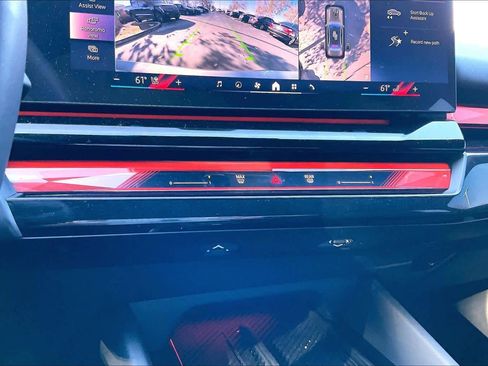 Used 2026 BMW i5 eDrive40 w/ Premium Package image 32