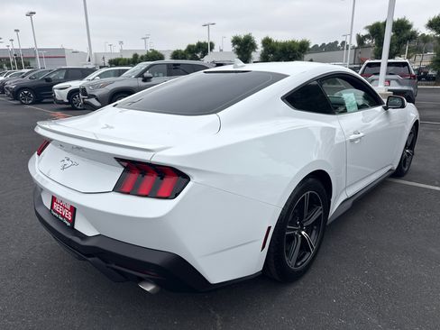 Used 2024 Ford Mustang Premium RWD image 8