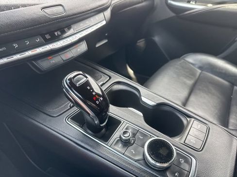 Used 2023 Cadillac XT4 Premium Luxury FWD image 16