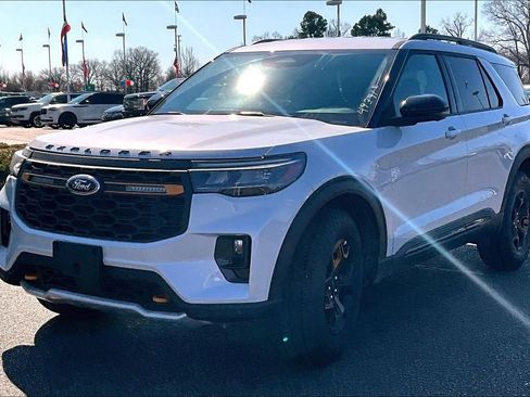 New 2026 Ford Explorer Tremor w/ Tremor Convenience Package image 2