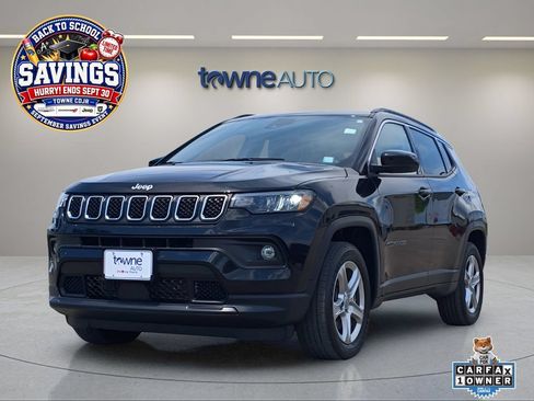 Used 2023 Jeep Compass Latitude AWD/4WD image 1