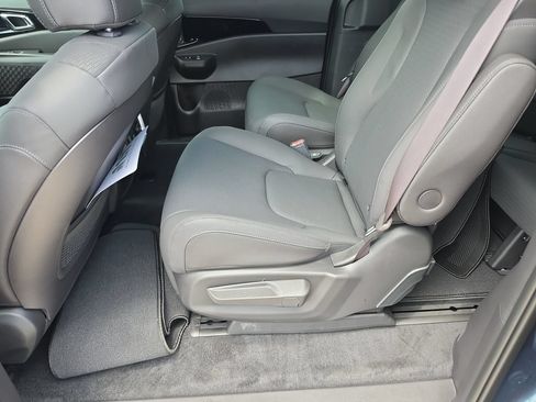 New 2026 Kia Carnival SX Prestige FWD image 17
