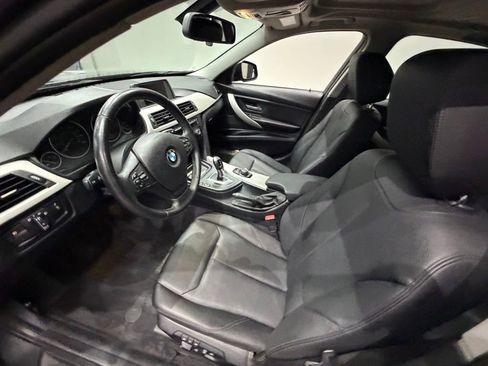 Used 2013 BMW 320i xDrive Sedan AWD/4WD image 20