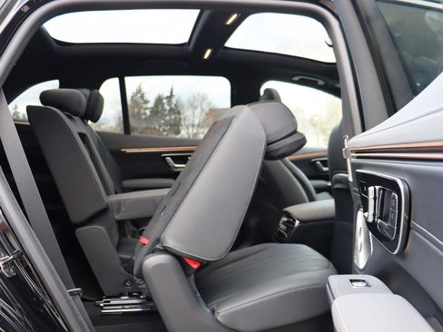 Used 2025 Mercedes-Benz EQS 450+ 4MATIC SUV w/ Winter Package image 18