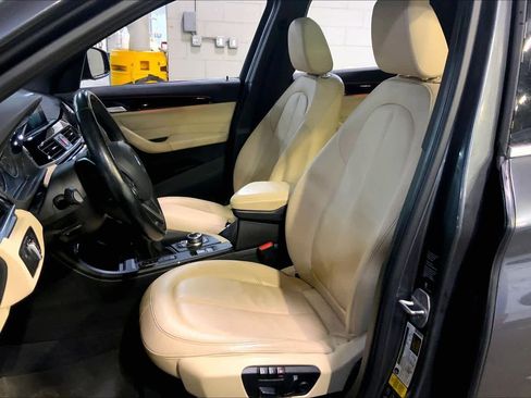 Used 2018 BMW X1 xDrive28i image 7