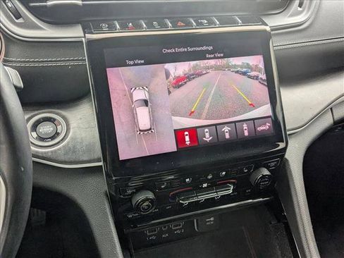 Used 2022 Jeep Grand Cherokee L Limited w/ Luxury Tech Group II image 11