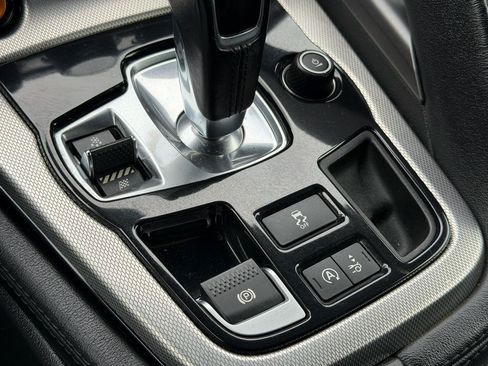Used 2017 Jaguar F-TYPE Coupe RWD image 21
