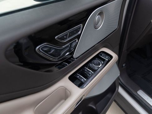 Used 2021 Lincoln Aviator Reserve w/ Equipment Group 202A AWD/4WD image 17