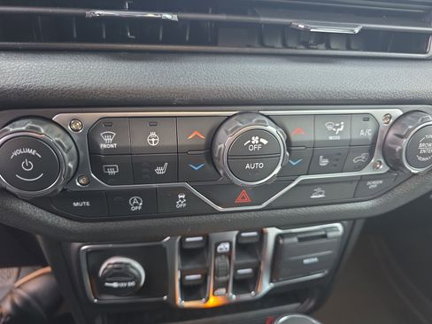 New 2026 Jeep Wrangler Sport S image 6