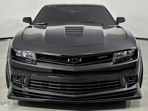Used 2015 Chevrolet Camaro Z/28 RWD image 4