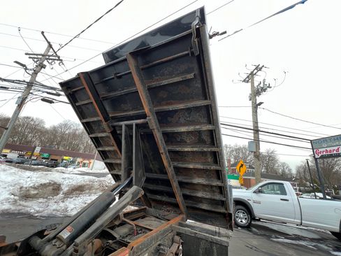 Used 2015 RAM 5500 Tradesman image 17