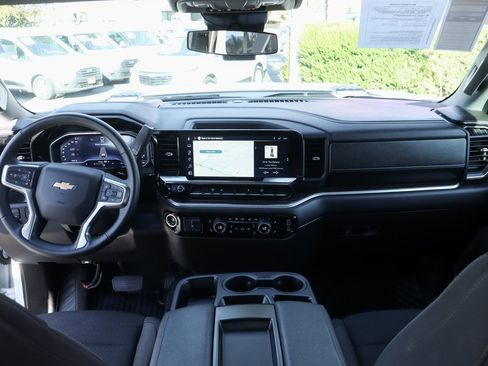 Used 2025 Chevrolet Silverado 3500 LT w/ Convenience Package image 28