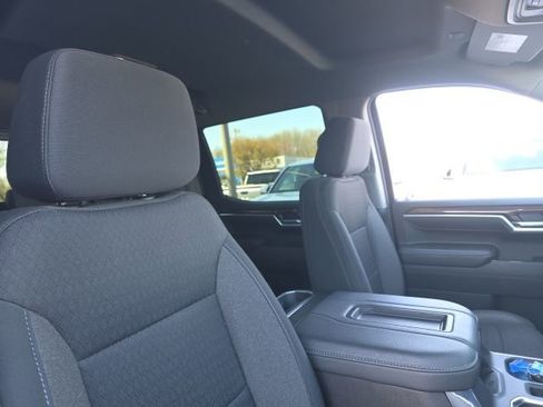 Used 2022 Chevrolet Silverado 1500 LT w/ All Star Edition Plus AWD/4WD image 9