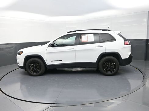 Used 2023 Jeep Cherokee Altitude Lux image 6