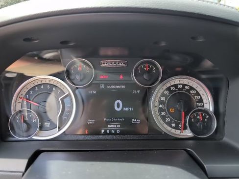 Used 2016 RAM 1500 Laramie w/ Convenience Group image 12