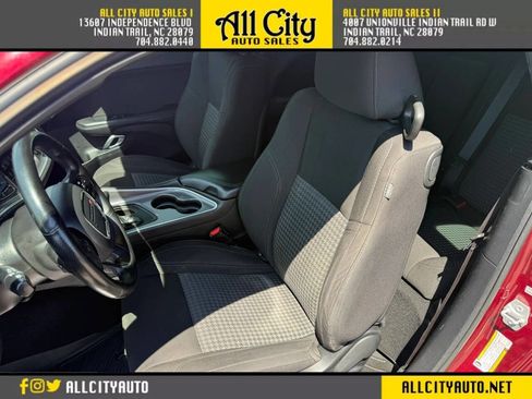 Used 2020 Dodge Challenger SXT w/ Blacktop Package RWD image 11