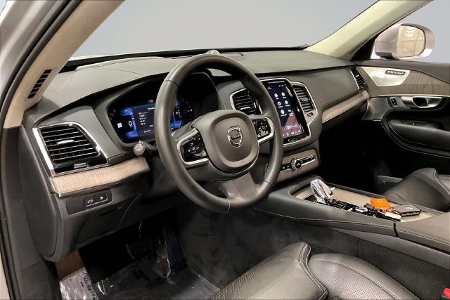 Certified 2024 Volvo XC90 T8 Ultimate w/ Lounge Package AWD/4WD image 17